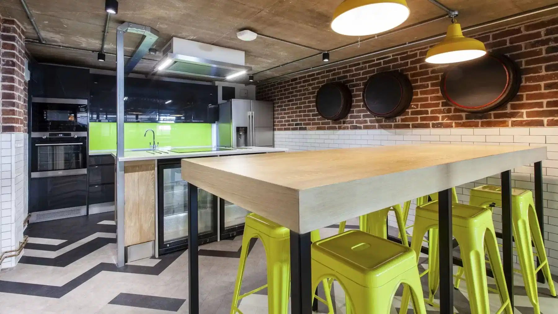 Berkshire House, Reading - Reading, England, United Kingdom - Amenities