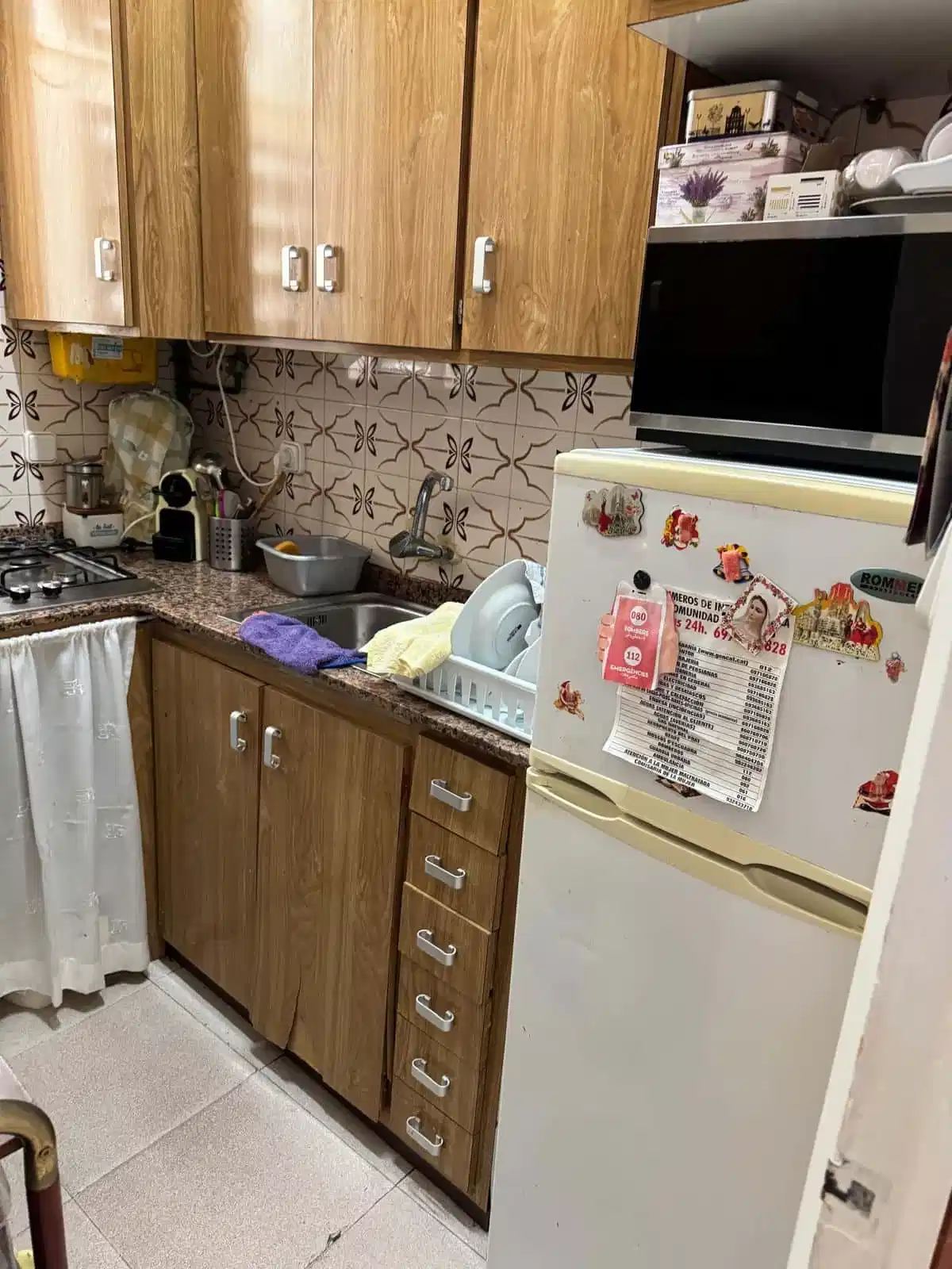 Carrer De Piquer, Barcelona - Barcelona, Spain - Room 3 - Kitchen