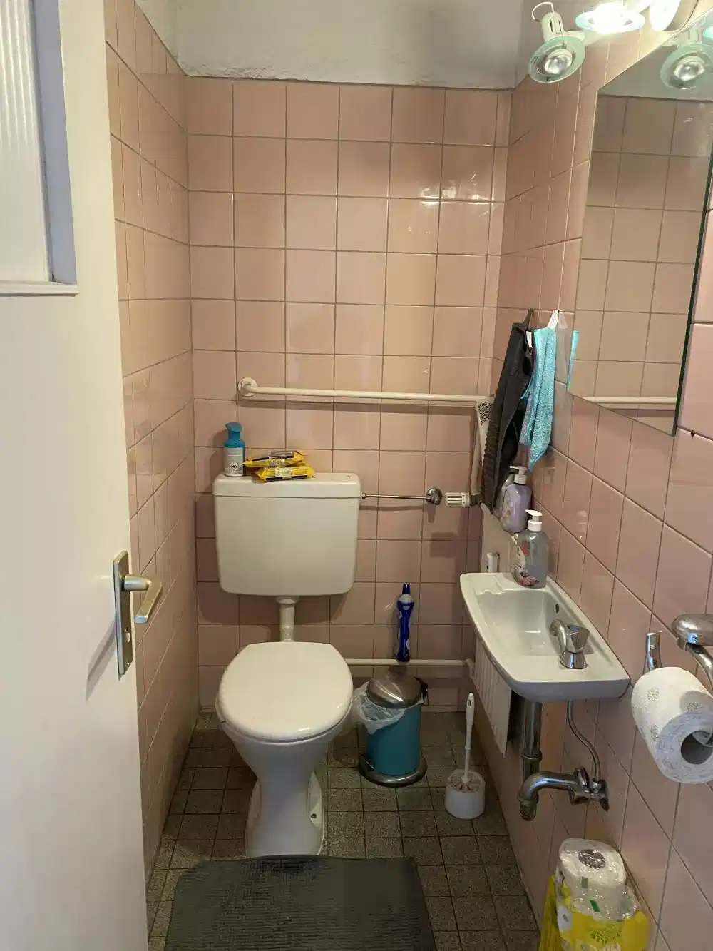 RM Bismarckstraße 106, Berlin - Berlin, Germany - Room in a 3 Bed 1 Bath - Bathroom