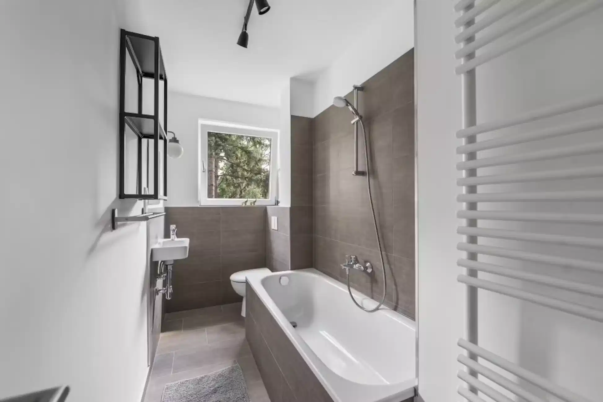 RM Rübelandstraße 7, Berlin - Berlin, Germany - Room in a 3 Bed 1 Bath - Bathroom