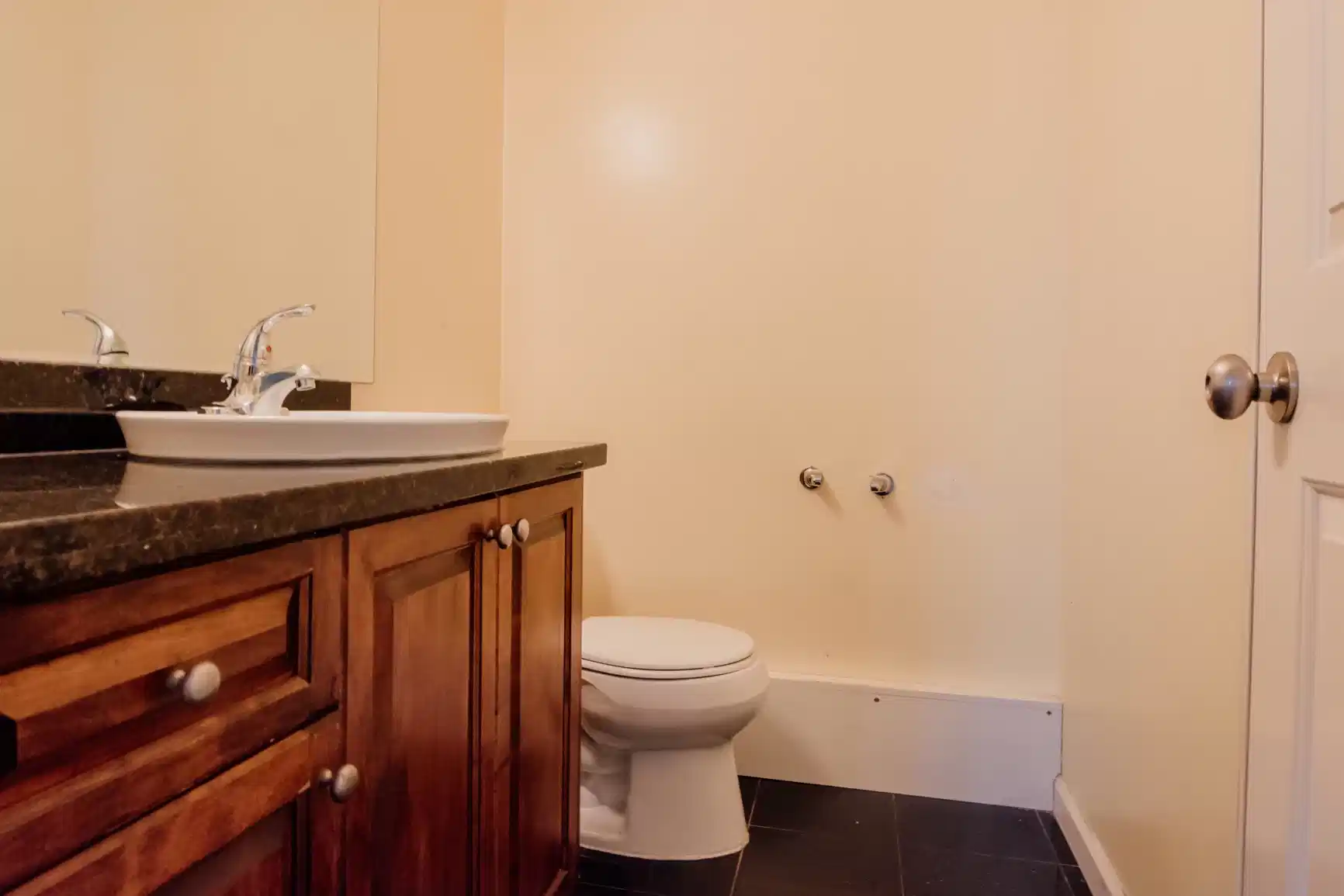 8063 Shaughnessy St, Vancouver - Vancouver, Canada - Nairobi - Bathroom