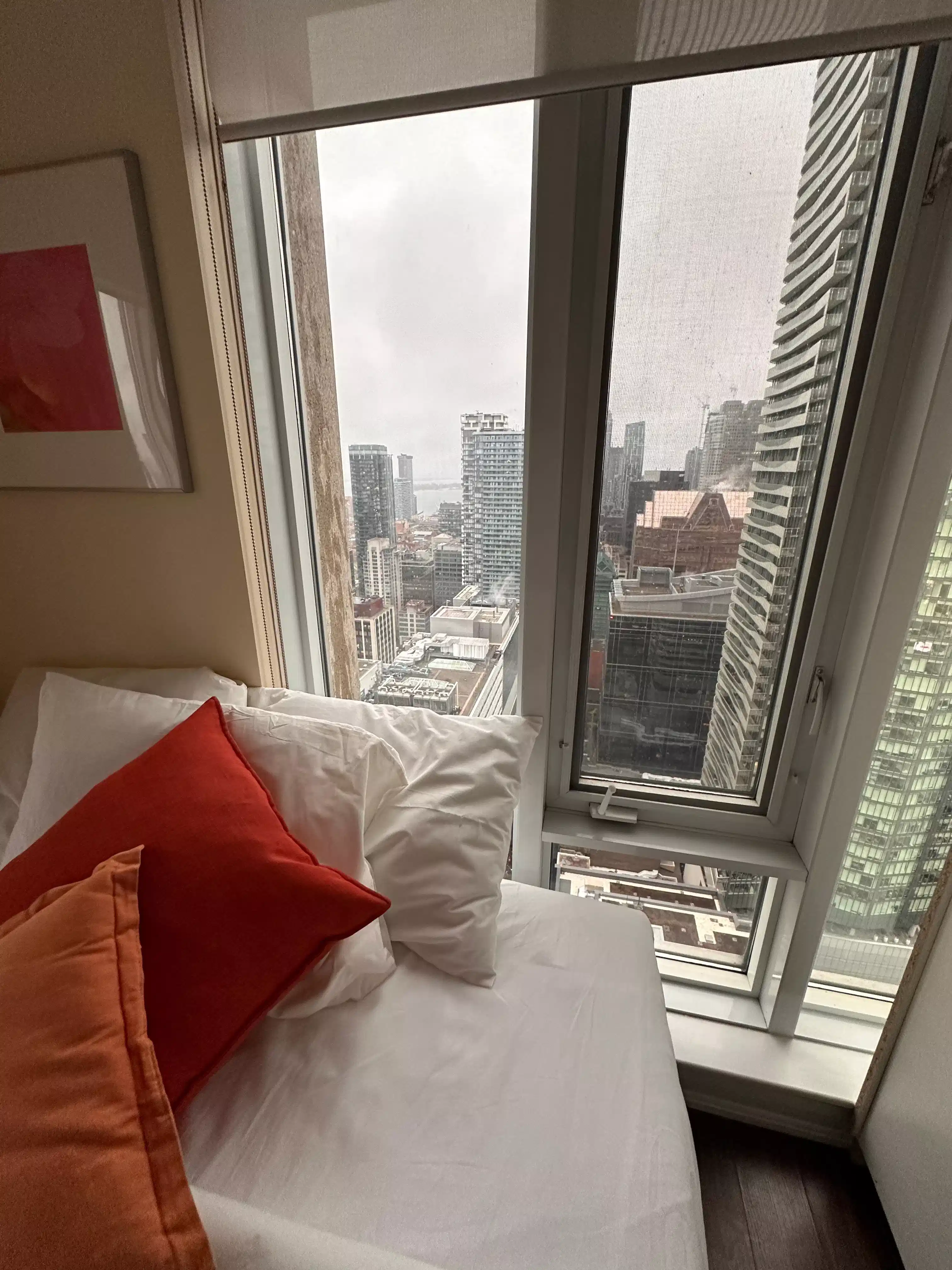 Kitchen?w=400&h=260&fit=crop&q=40&auto=format&trim=auto