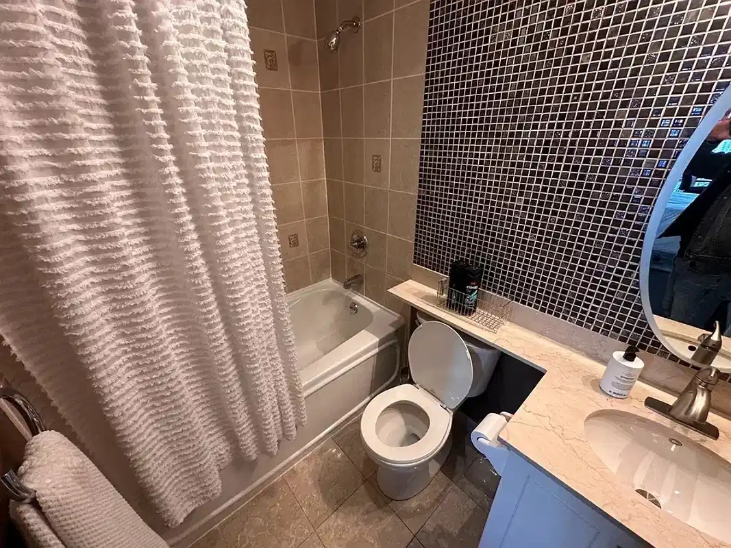 Kitchen?w=400&h=260&fit=crop&q=40&auto=format&trim=auto