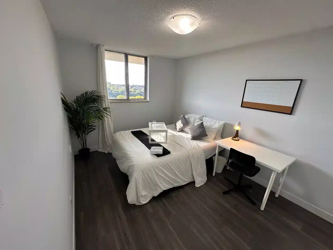 Common Area?w=400&h=260&fit=crop&q=40&auto=format&trim=auto