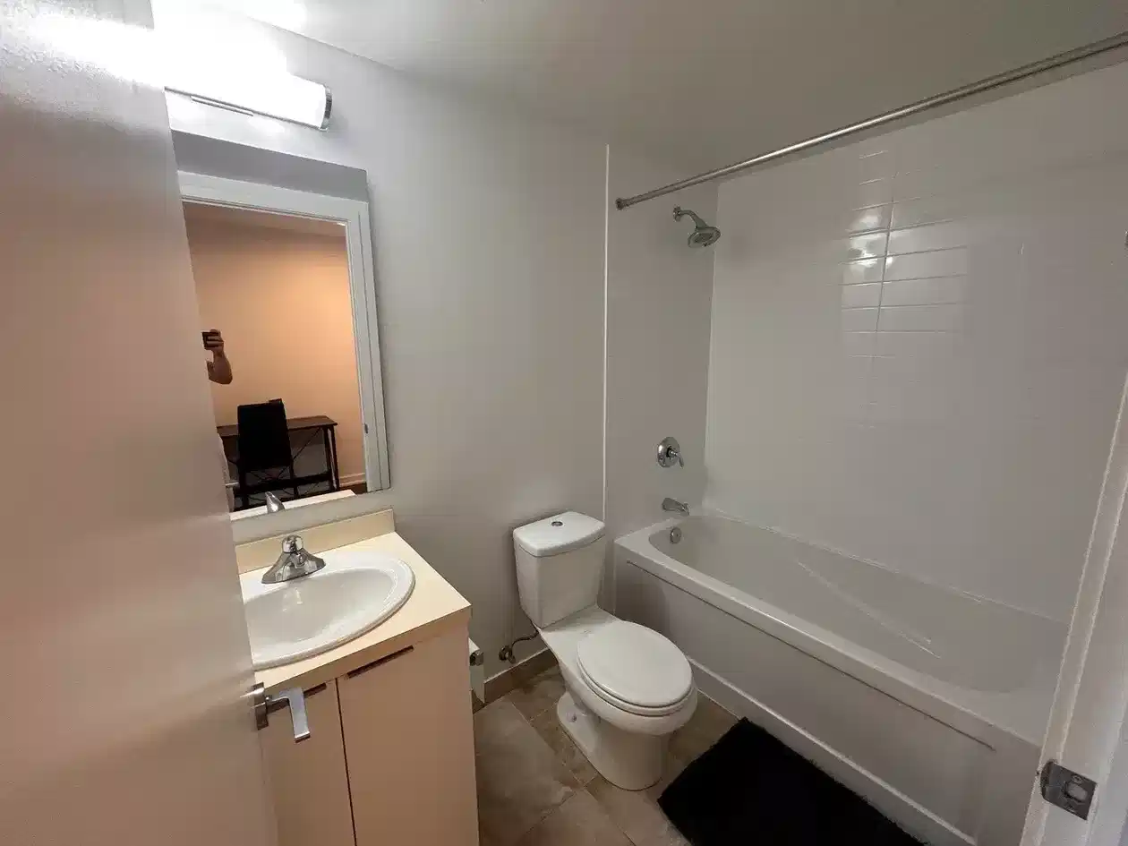 Amenities?w=400&h=260&fit=crop&q=40&auto=format&trim=auto