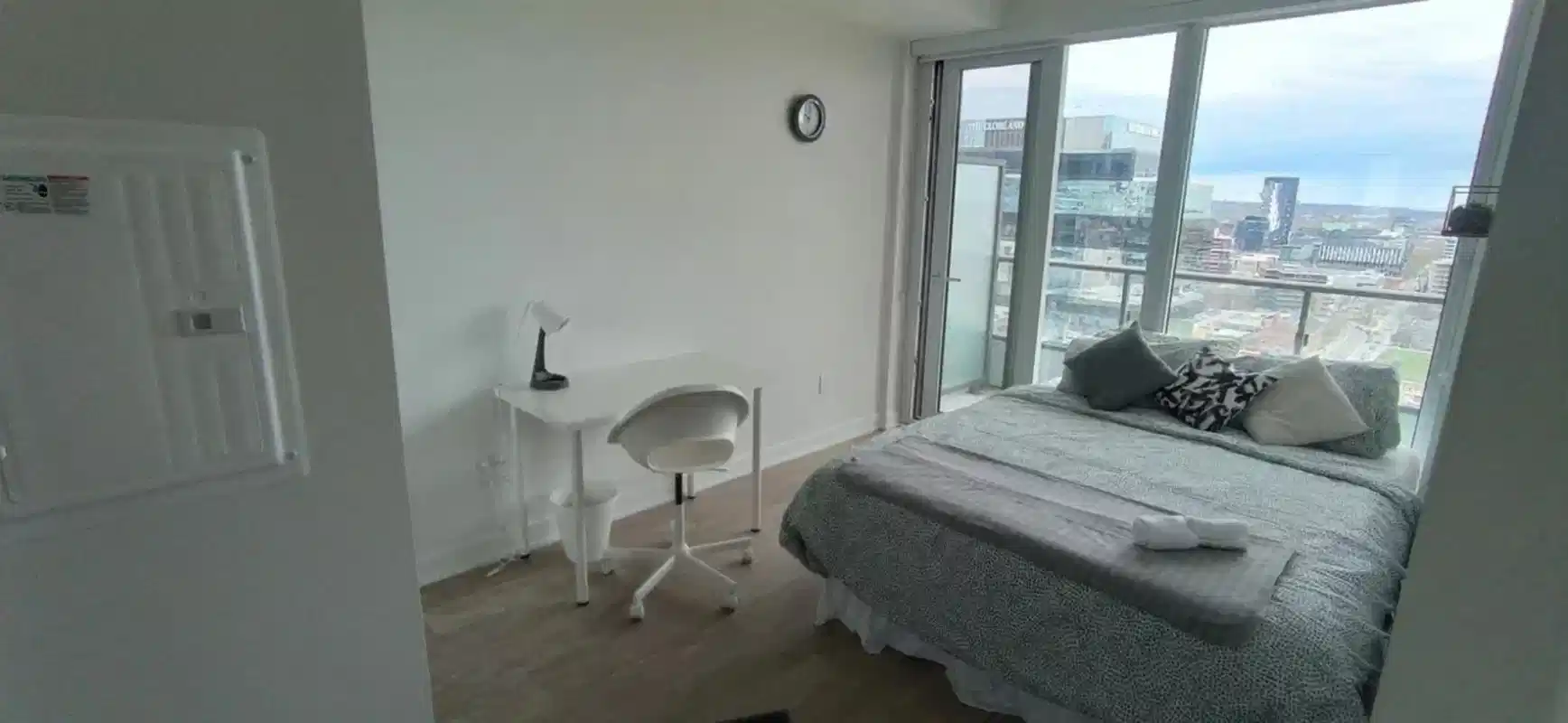 Flex Room - Kitchen?w=400&h=260&fit=crop&q=40&auto=format&trim=auto