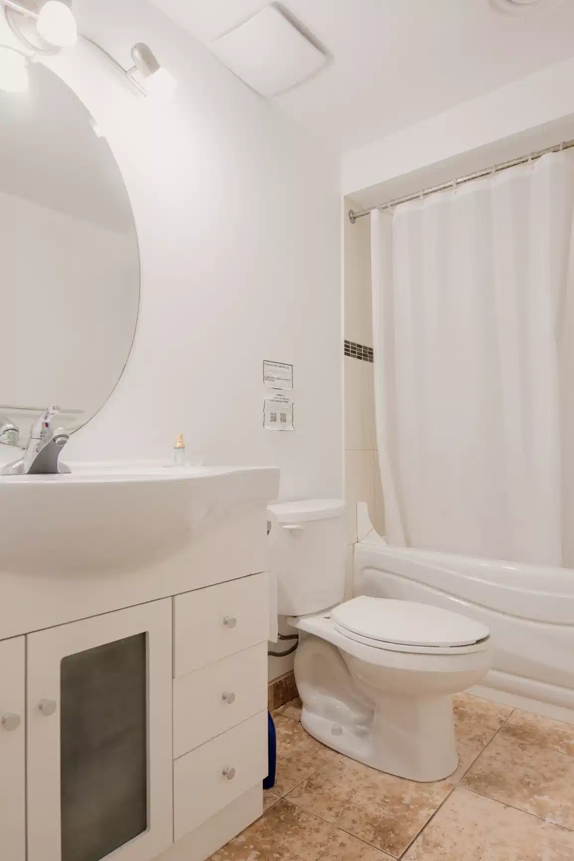 Amenities?w=400&h=260&fit=crop&q=40&auto=format&trim=auto