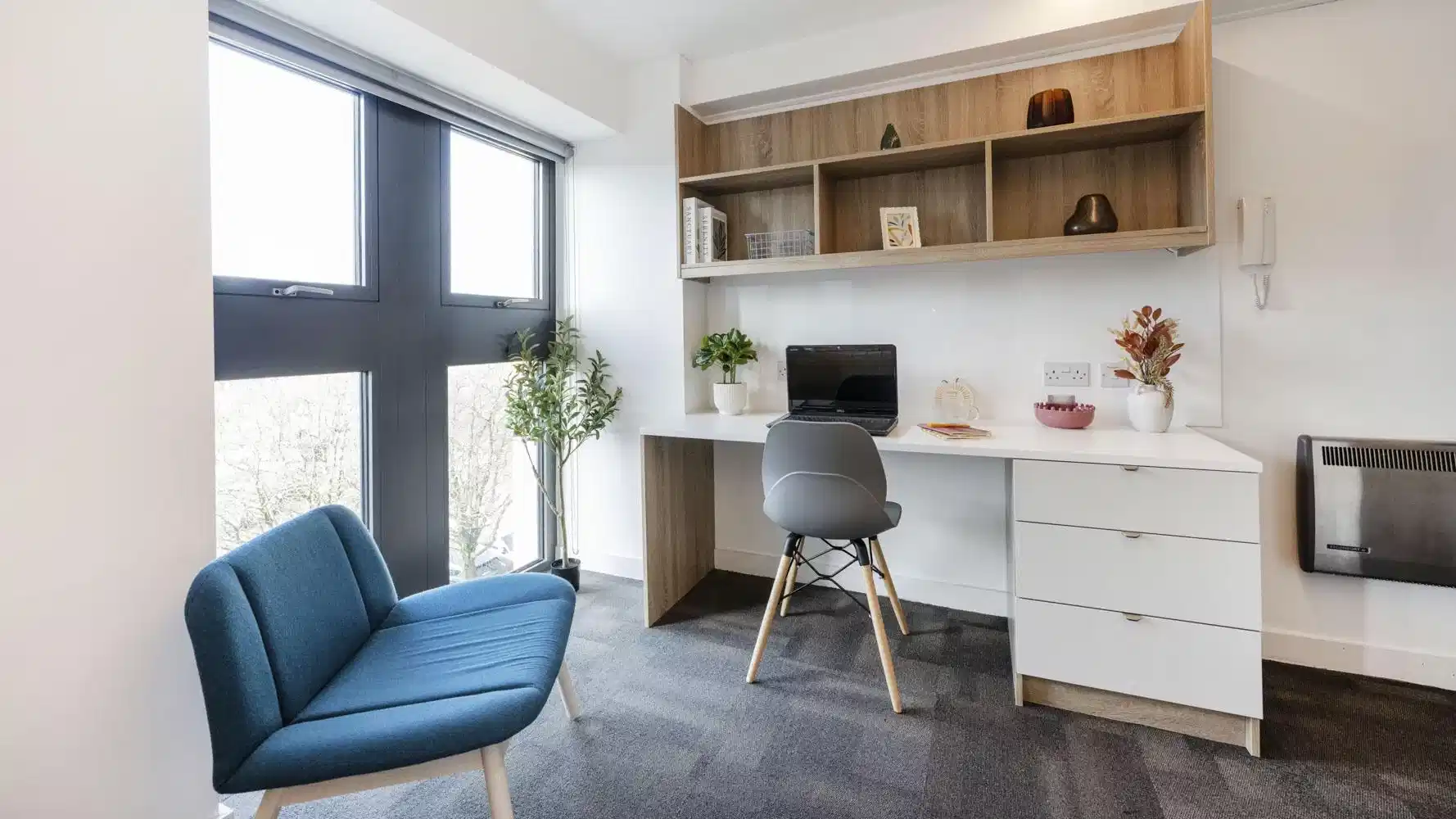 Amenities?w=400&h=260&fit=crop&q=40&auto=format&trim=auto