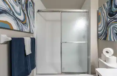 Collegeview Commons, Kitchener - Kitchener, Ontario, Canada - Bathroom