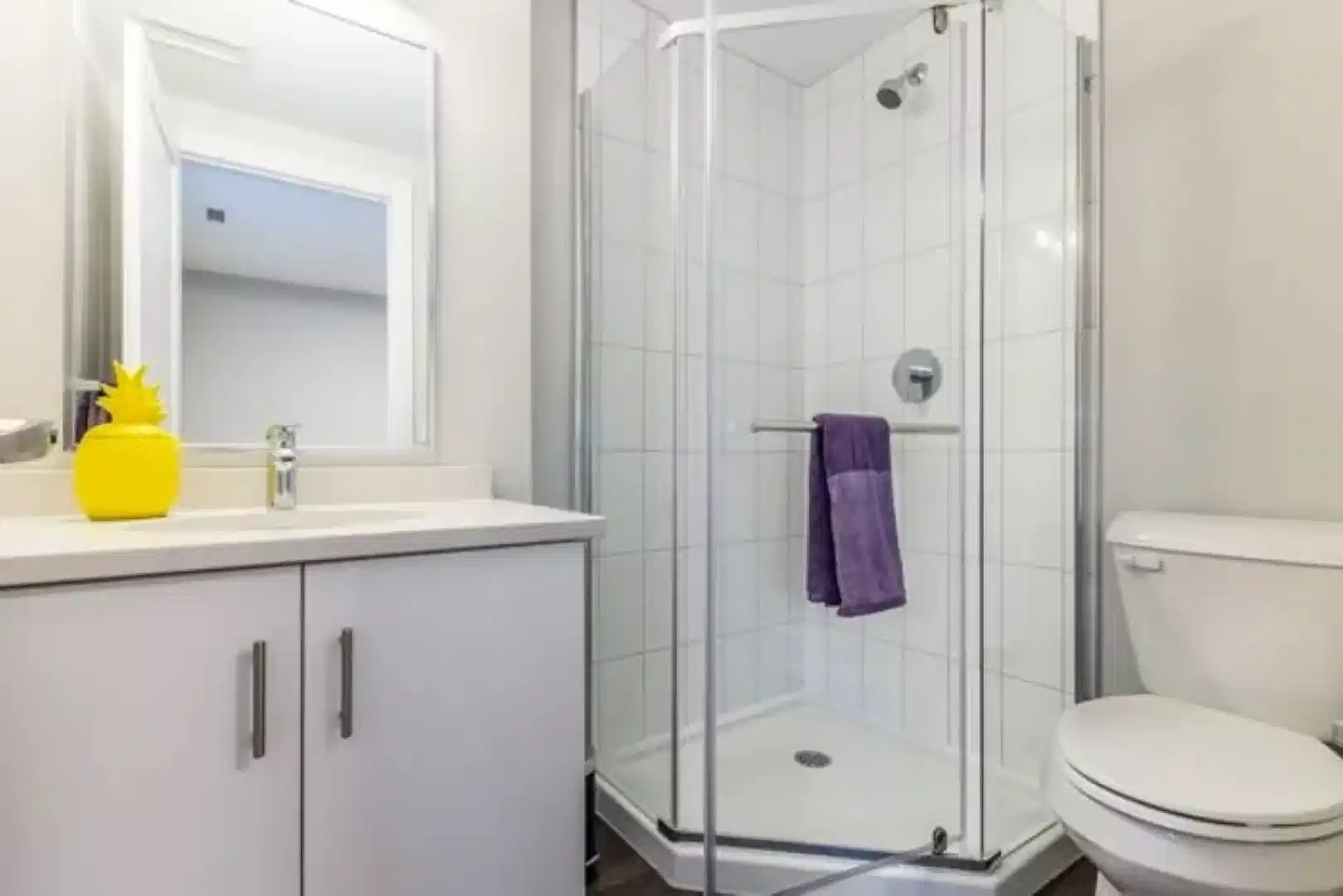 The W, London - London, Canada, Canada - Bathroom