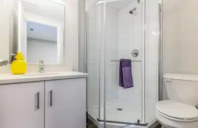 The W, London - London, Canada, Canada - Bathroom