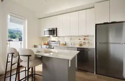 Encore, Calgary - Calgary, Canada - Kitchen