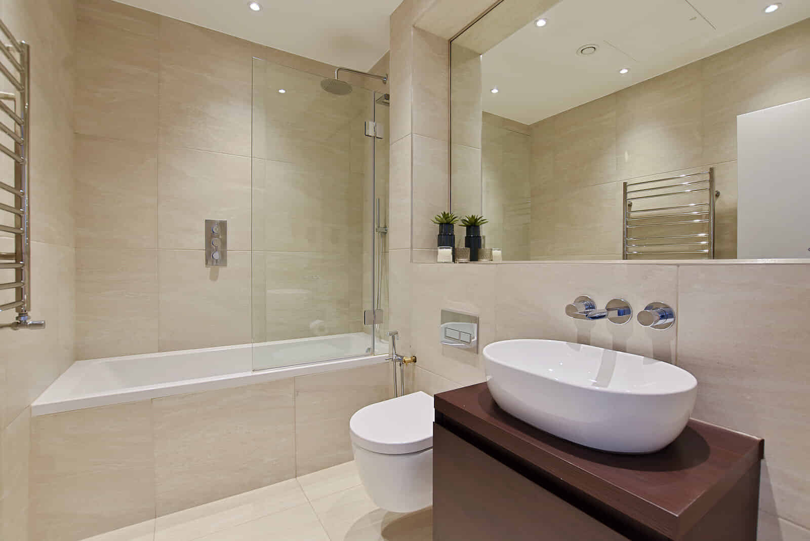 Vauxhall Bridge Road, London - London, England, United Kingdom - Bathroom