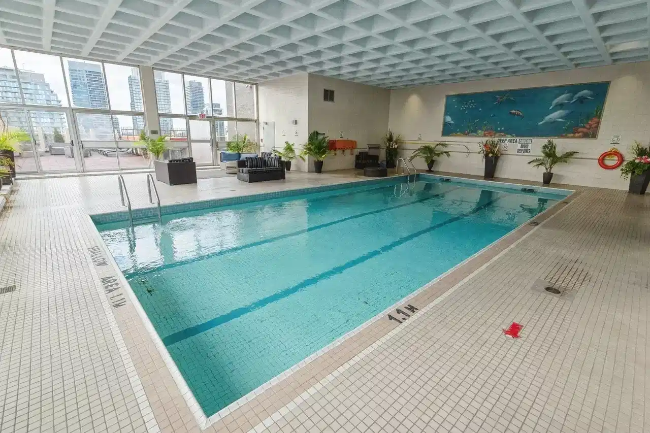 H4U 100 Wellesley, Toronto - Toronto, Ontario, Canada - Amenities