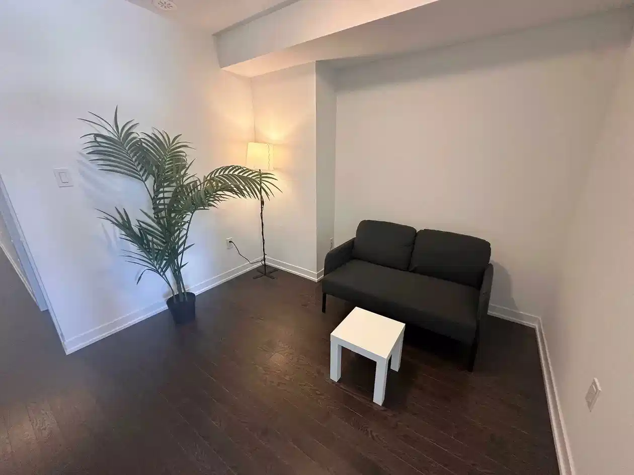 H4U 48 Deeproots Terrace, Toronto 2