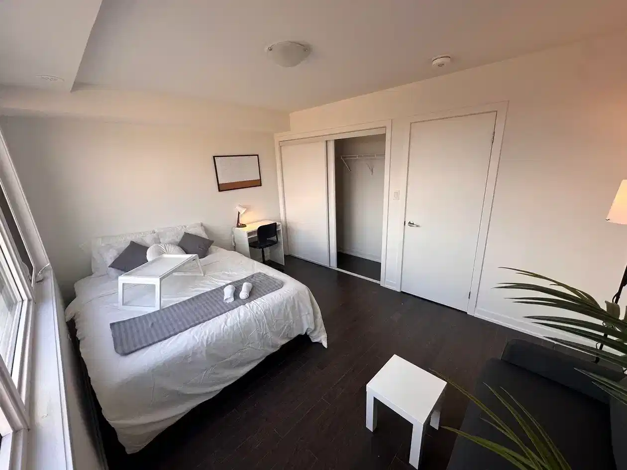 Amenities?w=400&h=260&fit=crop&q=40&auto=format&trim=auto