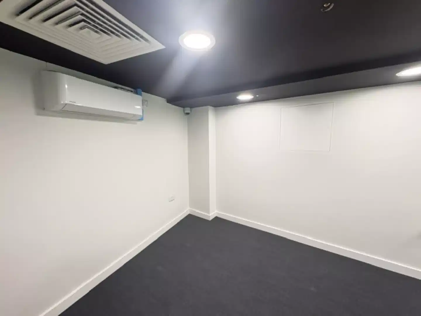 GoBritanya Briggate Studios, Leeds image 23