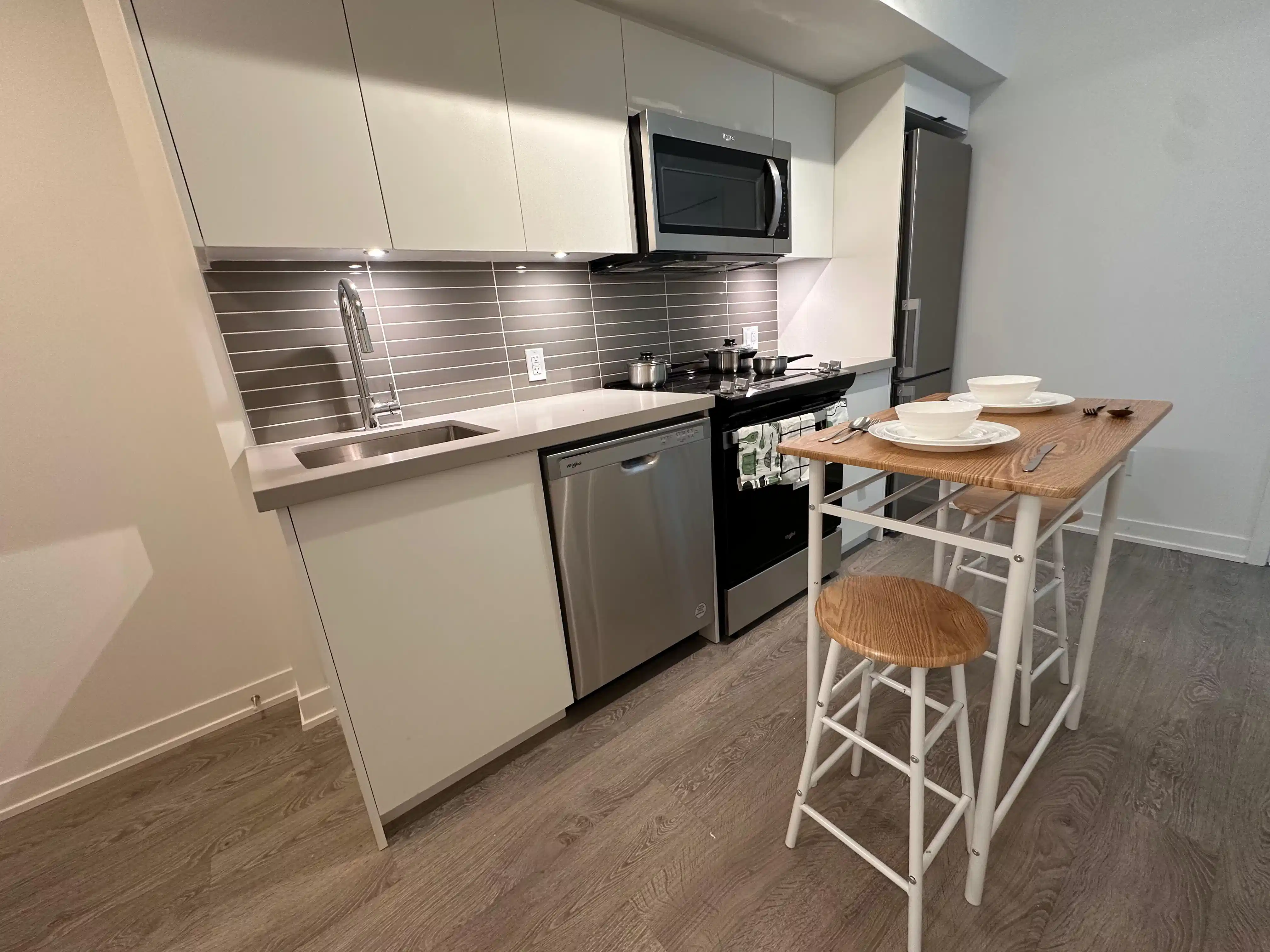 H4U 500 Wilson, Toronto - Toronto, Ontario, Canada - Master Suite Room - Kitchen