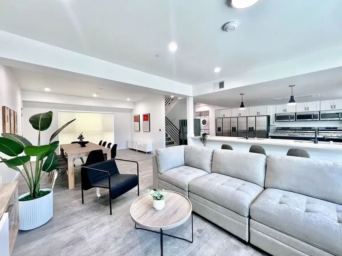 1439 W 37th Dr, Los Angeles - Los Angeles, California, United States - Common Area