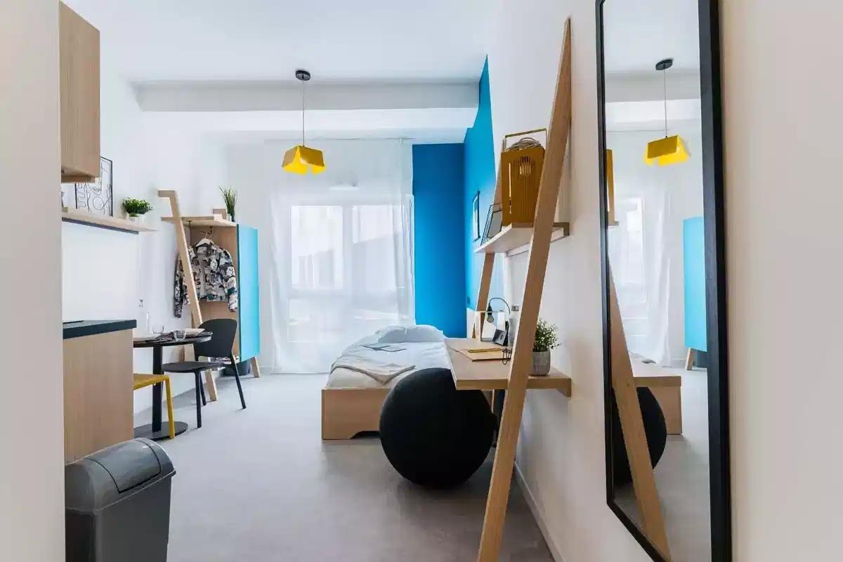 Studio - Bathroom?w=400&h=260&fit=crop&q=40&auto=format&trim=auto