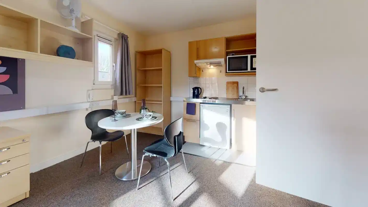 Creek Court, London image 13