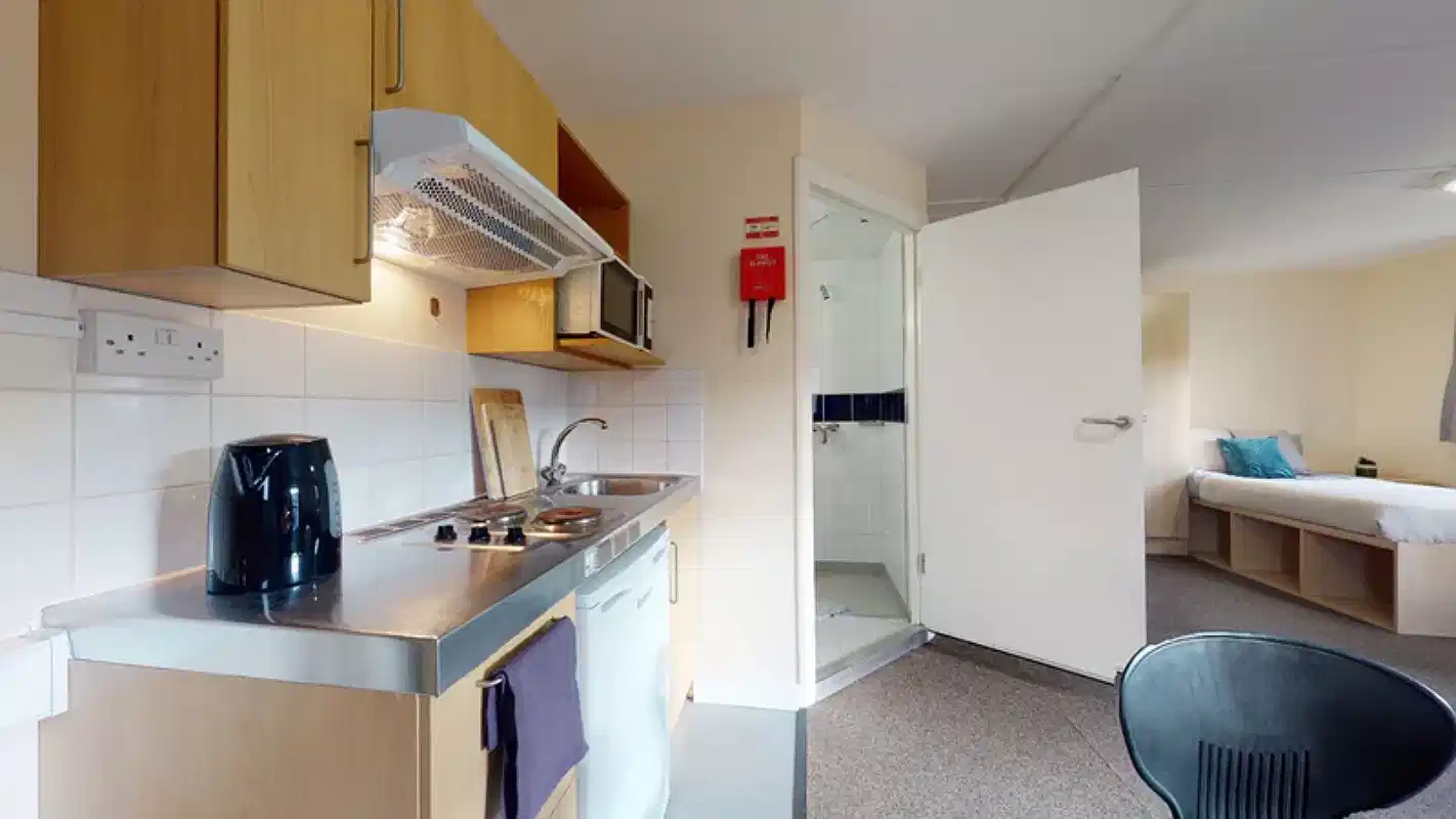 Creek Court, London image 11