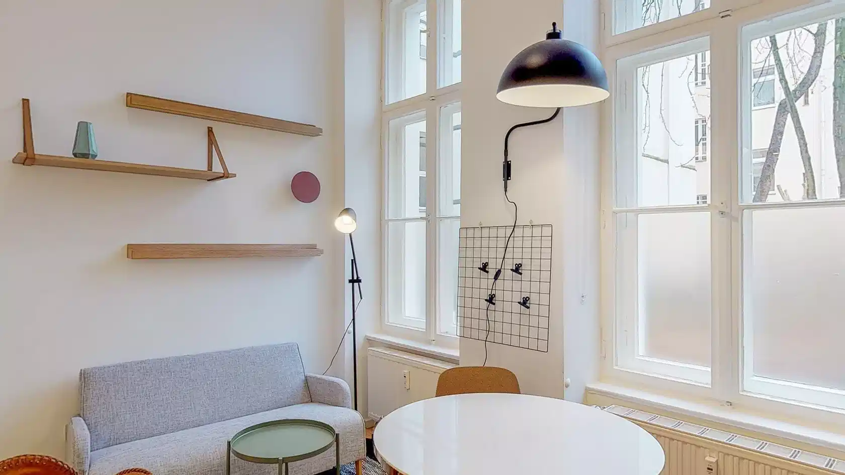 Common Area?w=400&h=260&fit=crop&q=40&auto=format&trim=auto