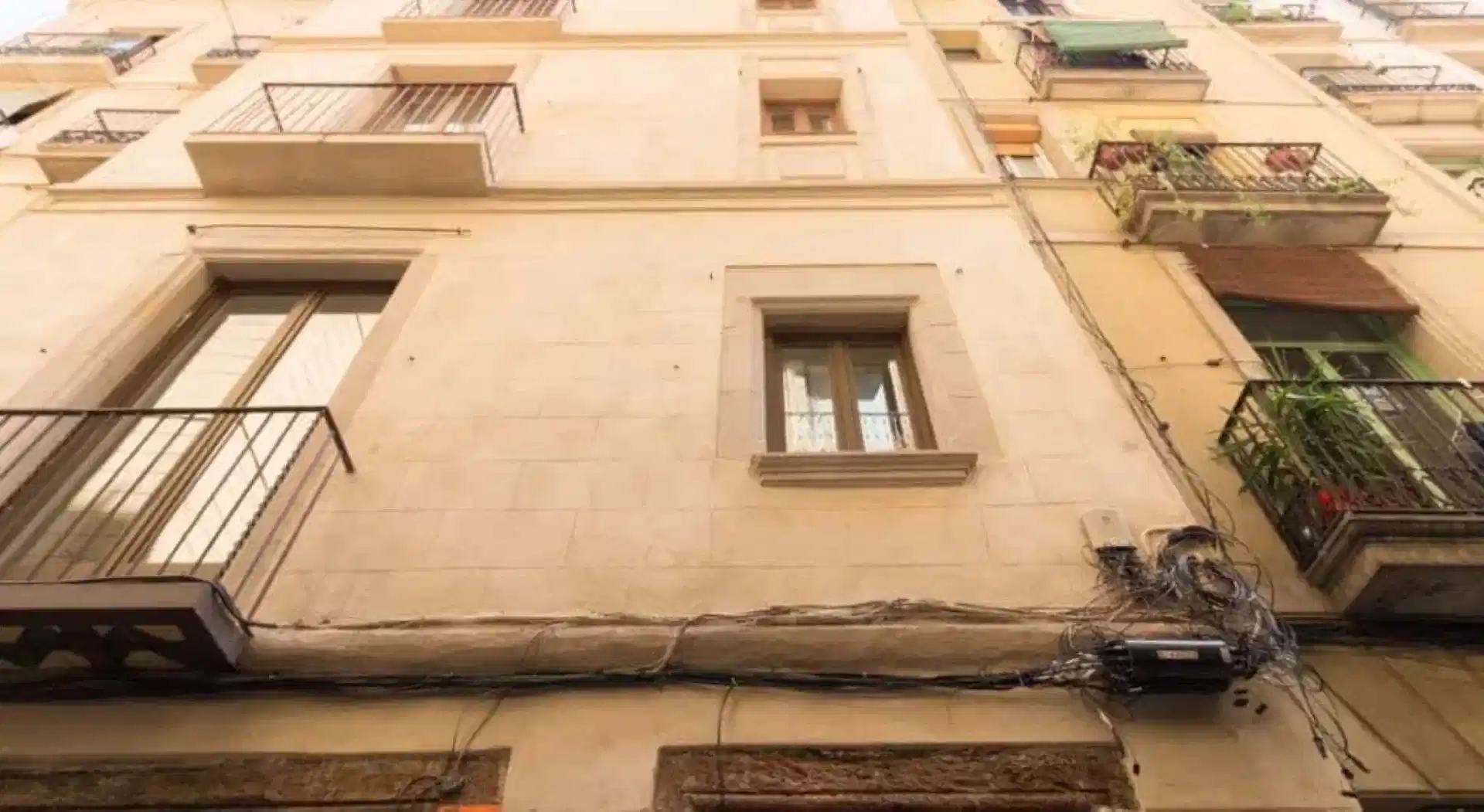 SPC 8002, Barcelona - Madrid, Spain - Exterior