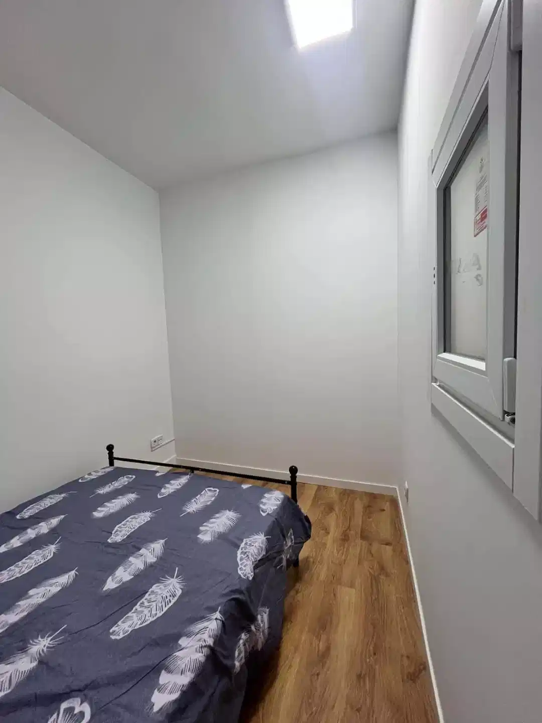 SPC 28012, Madrid - Madrid, Spain - Room in a 5 Bedroom 2 Bathroom (Calle De Santa Isabel) - Bedroom