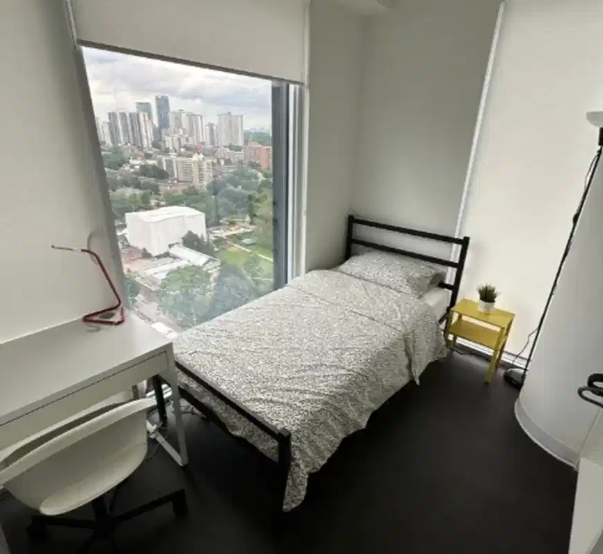 Bedroom?w=400&h=260&fit=crop&q=40&auto=format&trim=auto