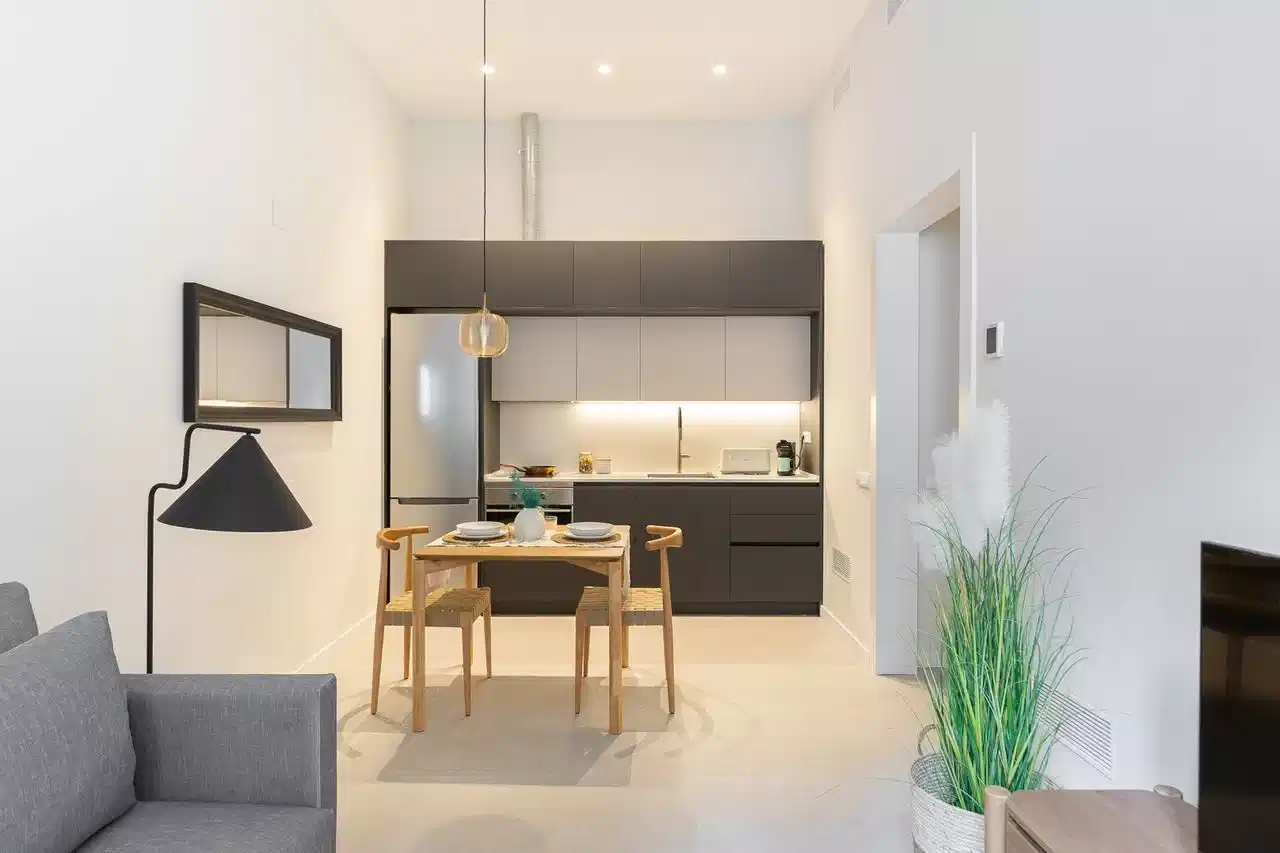 Common Area?w=400&h=260&fit=crop&q=40&auto=format&trim=auto