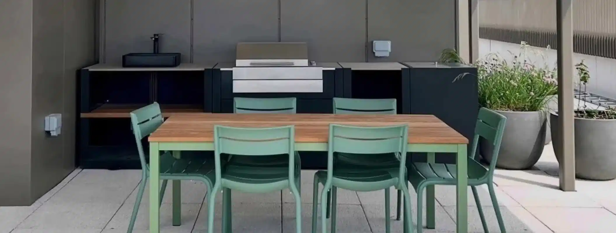 Solar, London - London, England, United Kingdom - Amenities