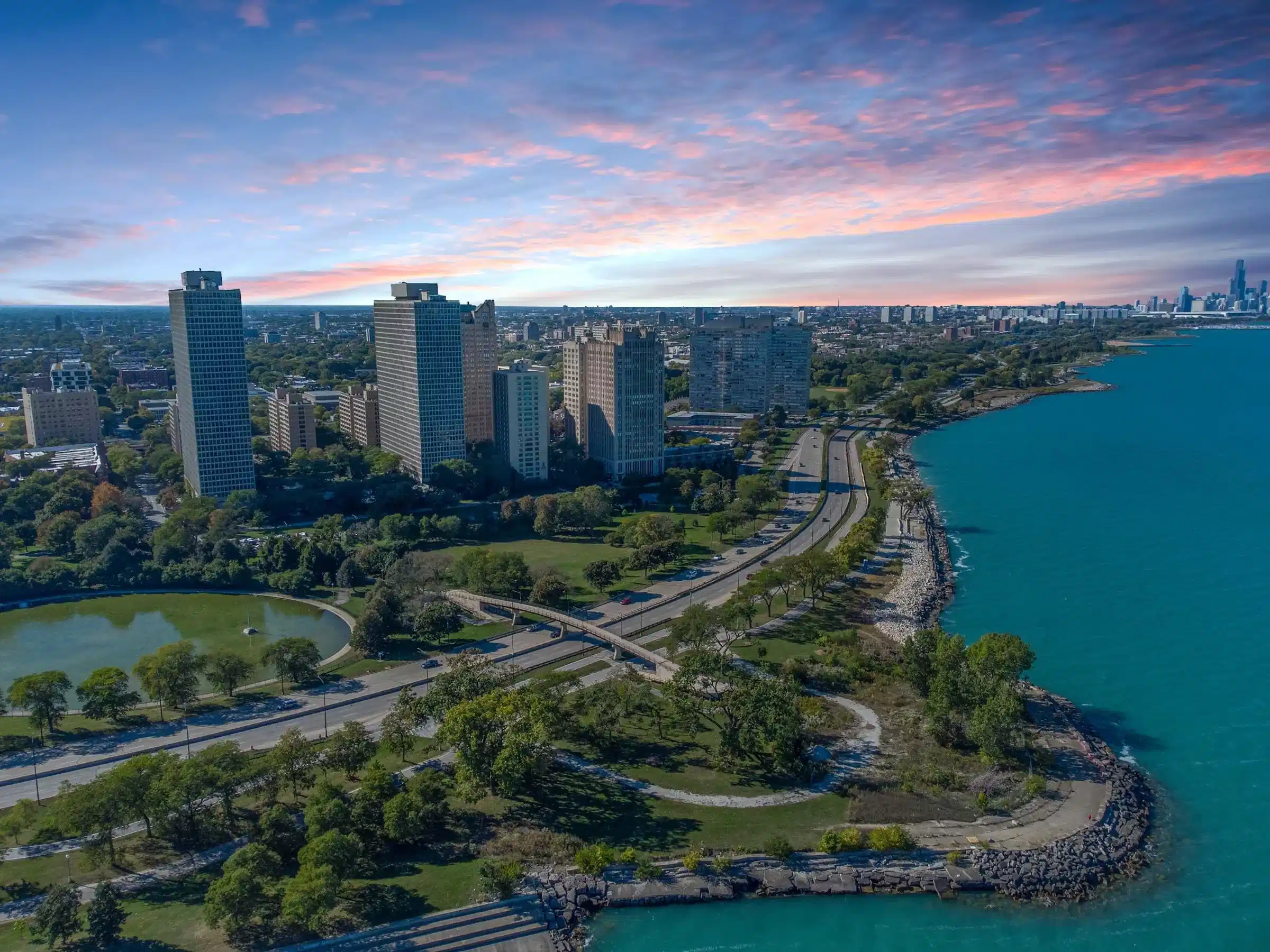 Twin Towers Apartments, Chicago - Chicago, Illinois, United States - Exterior