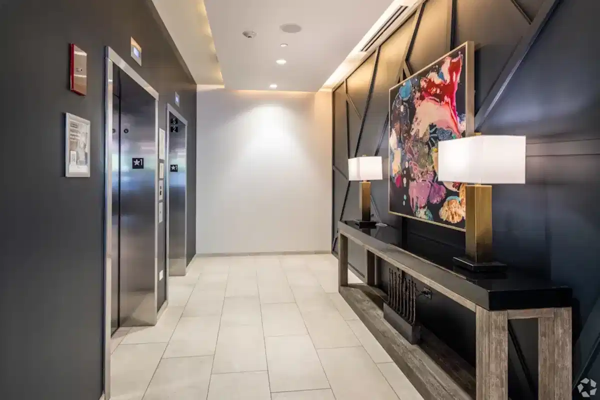 Circa 922, Chicago - Chicago, Illinois, United States - Amenities