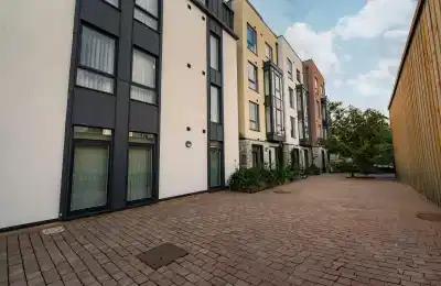 Hydrogen, Falmouth - Falmouth, England, United Kingdom - Exterior