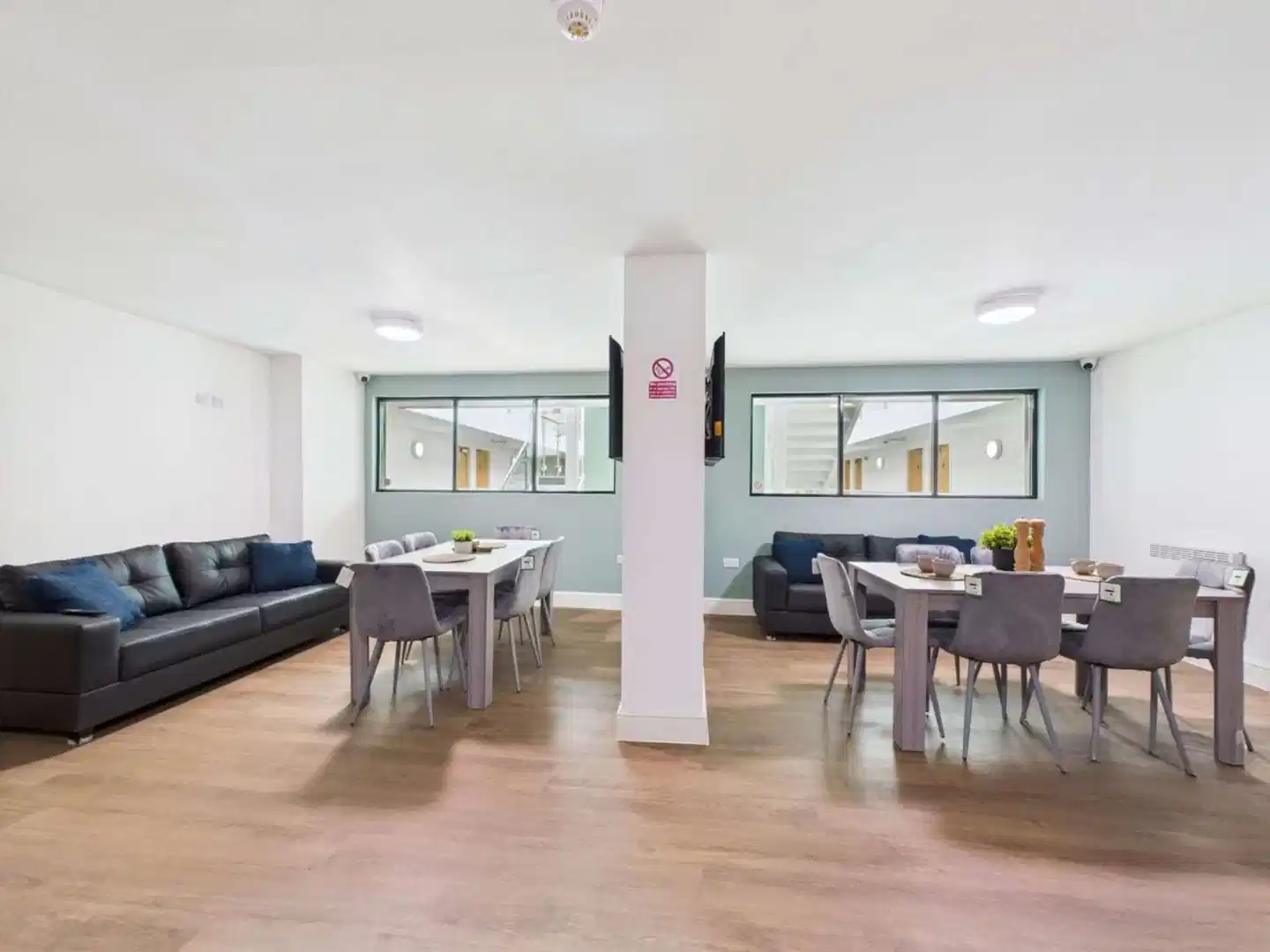 St Andrews Place, Liverpool - Liverpool, England, United Kingdom - Common Area