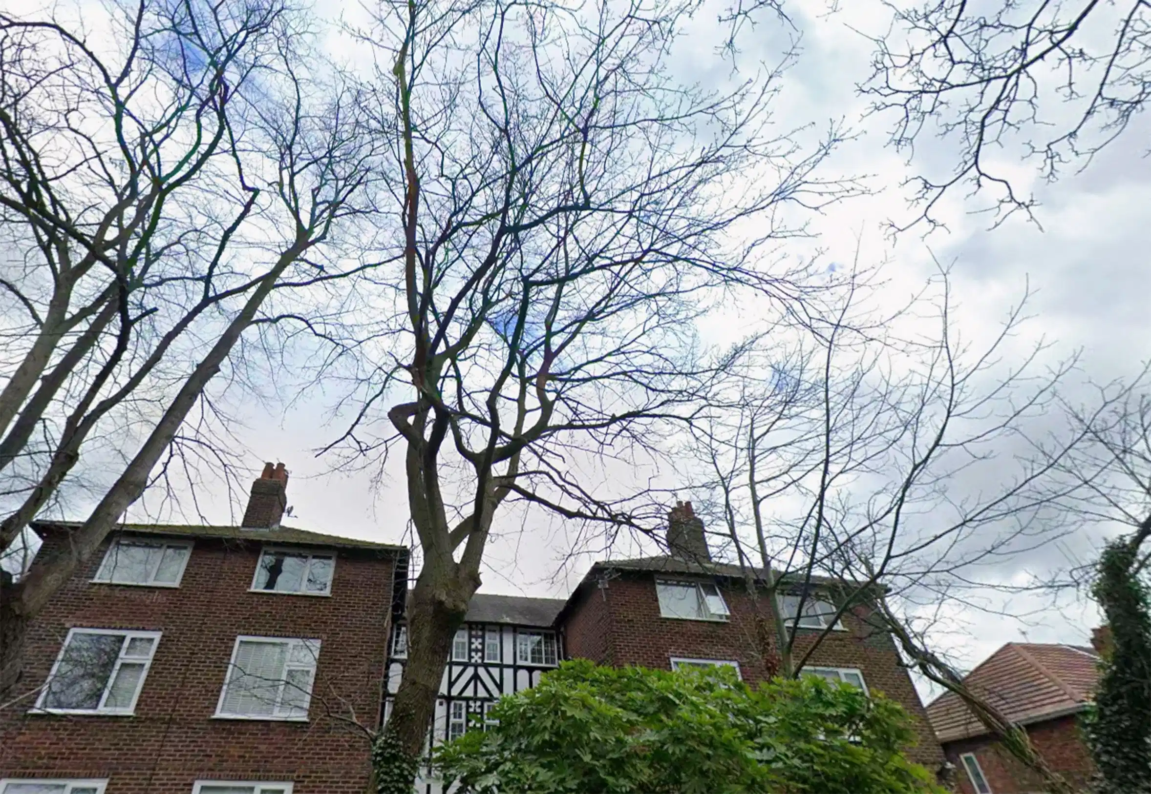 Carfax Court Flats, Manchester image 22