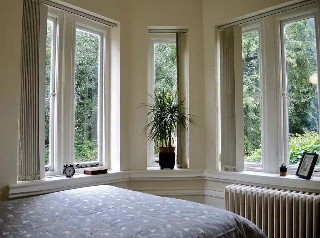 Amenities?w=400&h=260&fit=crop&q=40&auto=format&trim=auto