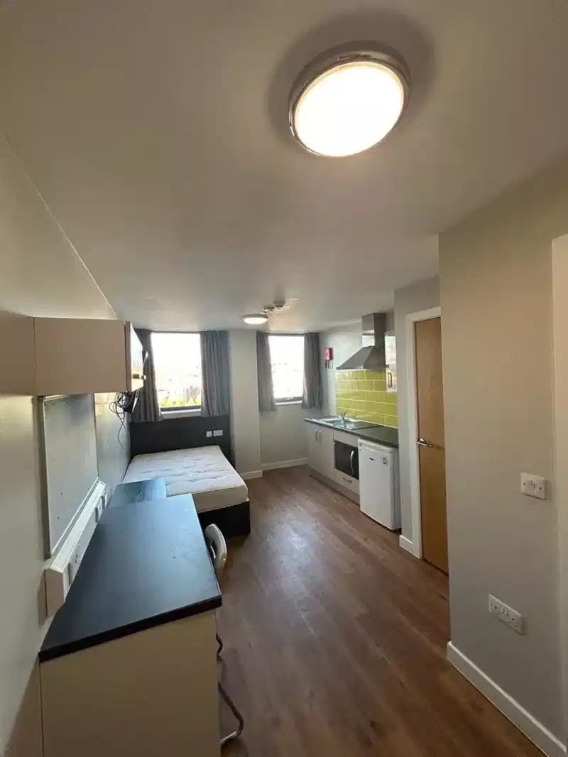 Sovereign House, Sheffield - Sheffield, England, United Kingdom - Classic Studio - Bedroom