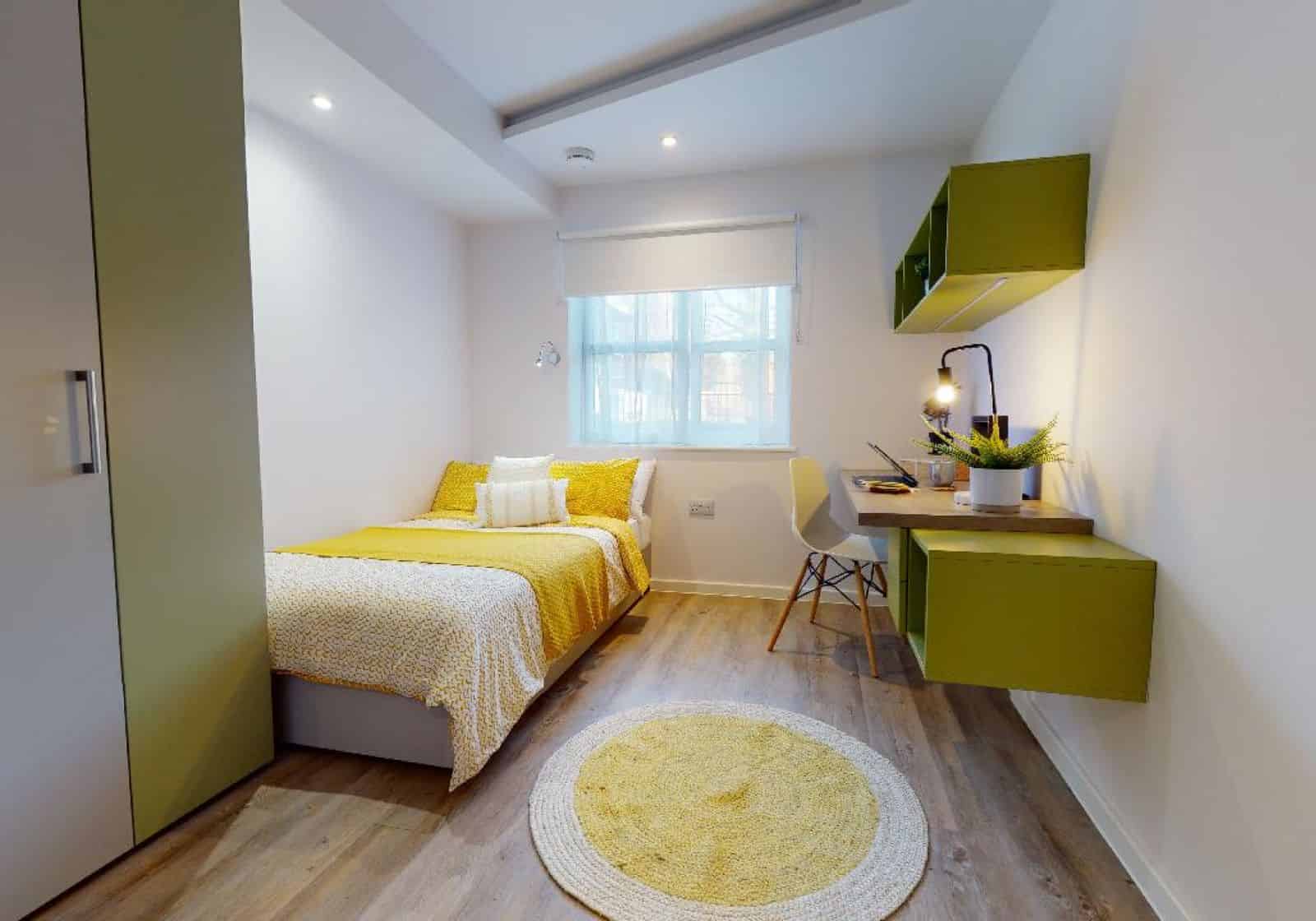 Standard En suite Middle