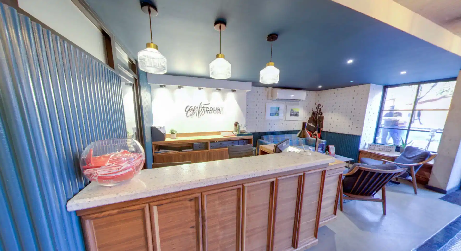 Canto Court, London image 34