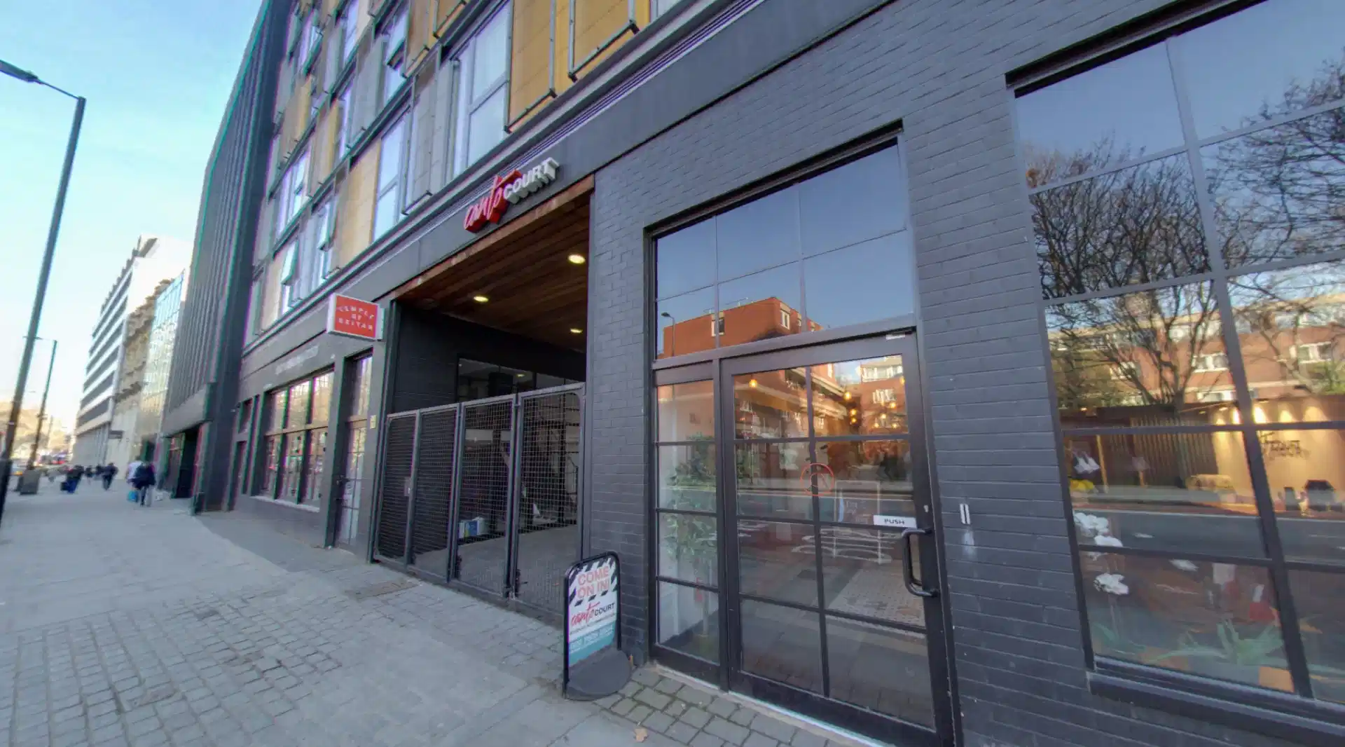 Canto Court, London image 32