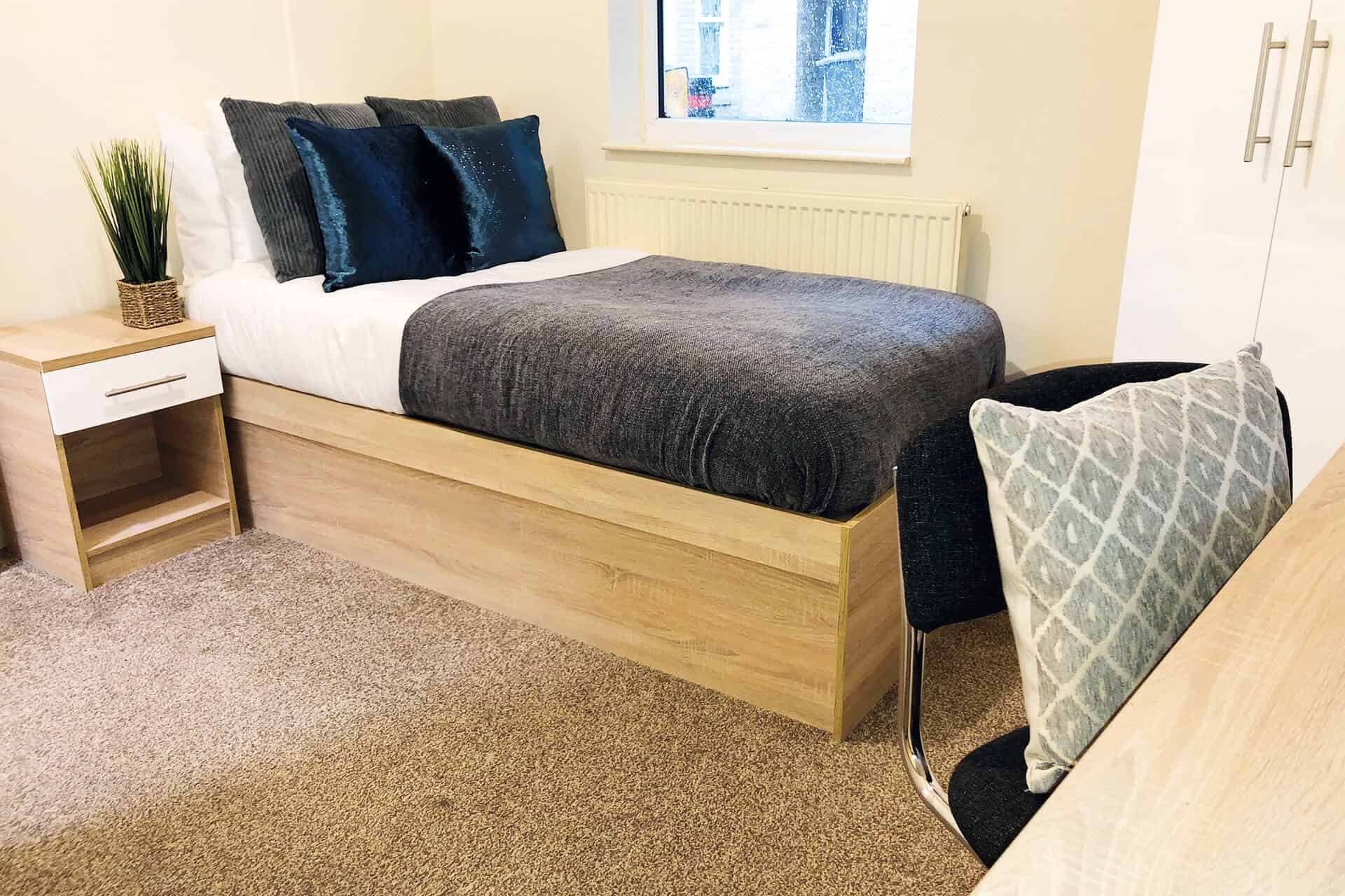 59 Ross Street - Cambridge, England, United Kingdom - Six Bedroom Apartment - Bedroom