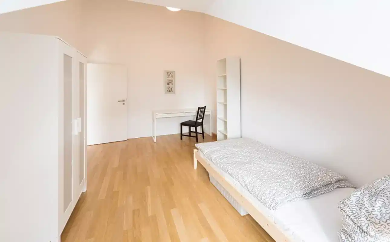 Bedroom?w=400&h=260&fit=crop&q=40&auto=format&trim=auto