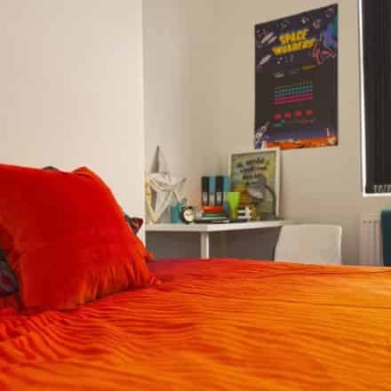 Amenities?w=400&h=260&fit=crop&q=40&auto=format&trim=auto