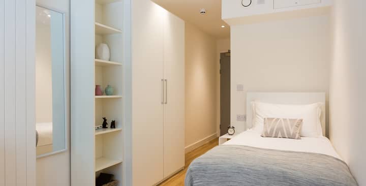 Chapter Aldgate, London Student Accommodation | Amber