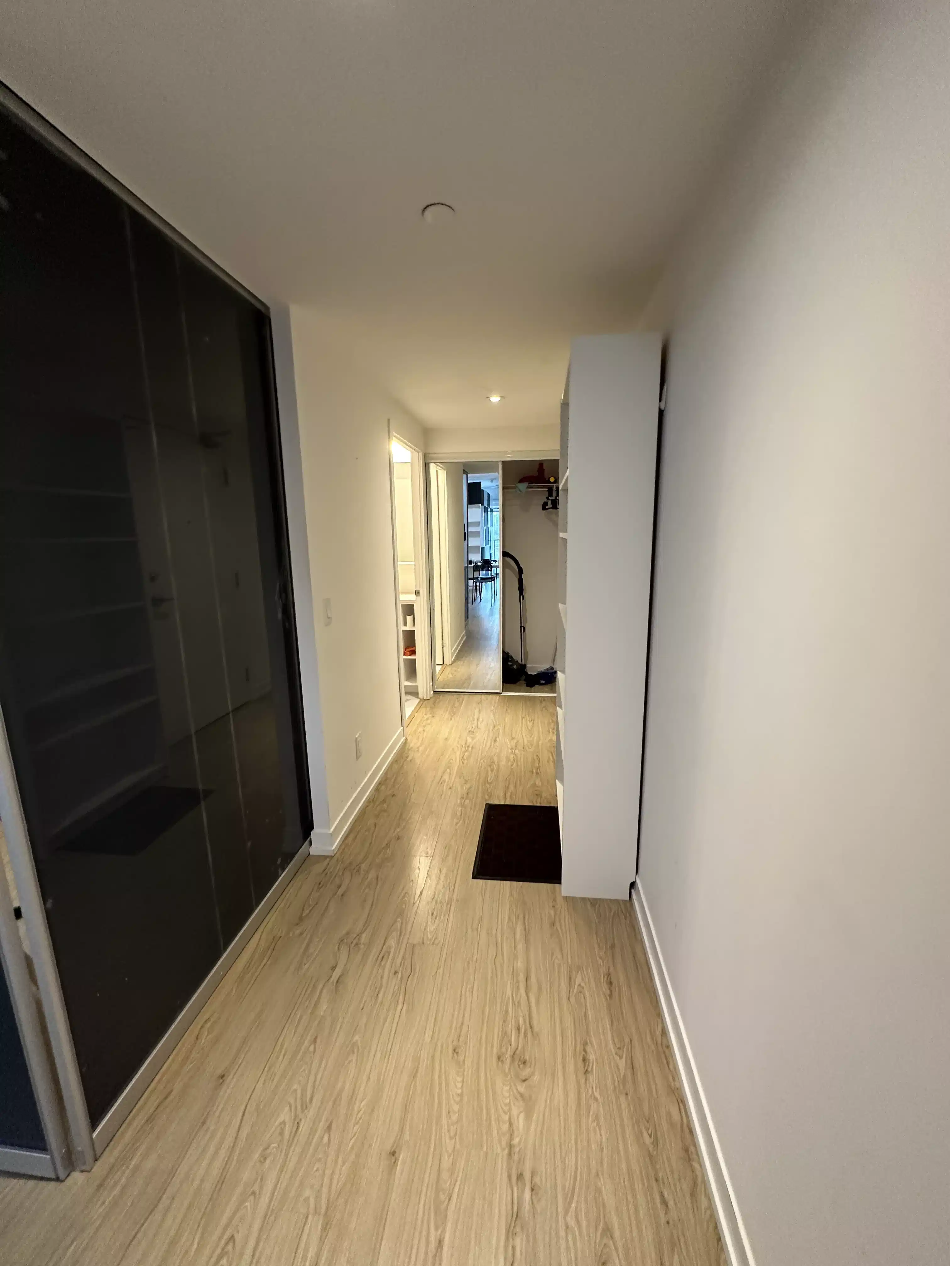 Amenities?w=400&h=260&fit=crop&q=40&auto=format&trim=auto