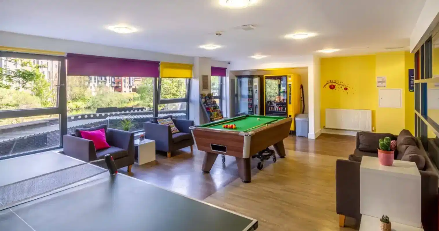 Kaplan Living Glasgow Old Dumbarton Road, Glasgow 2
