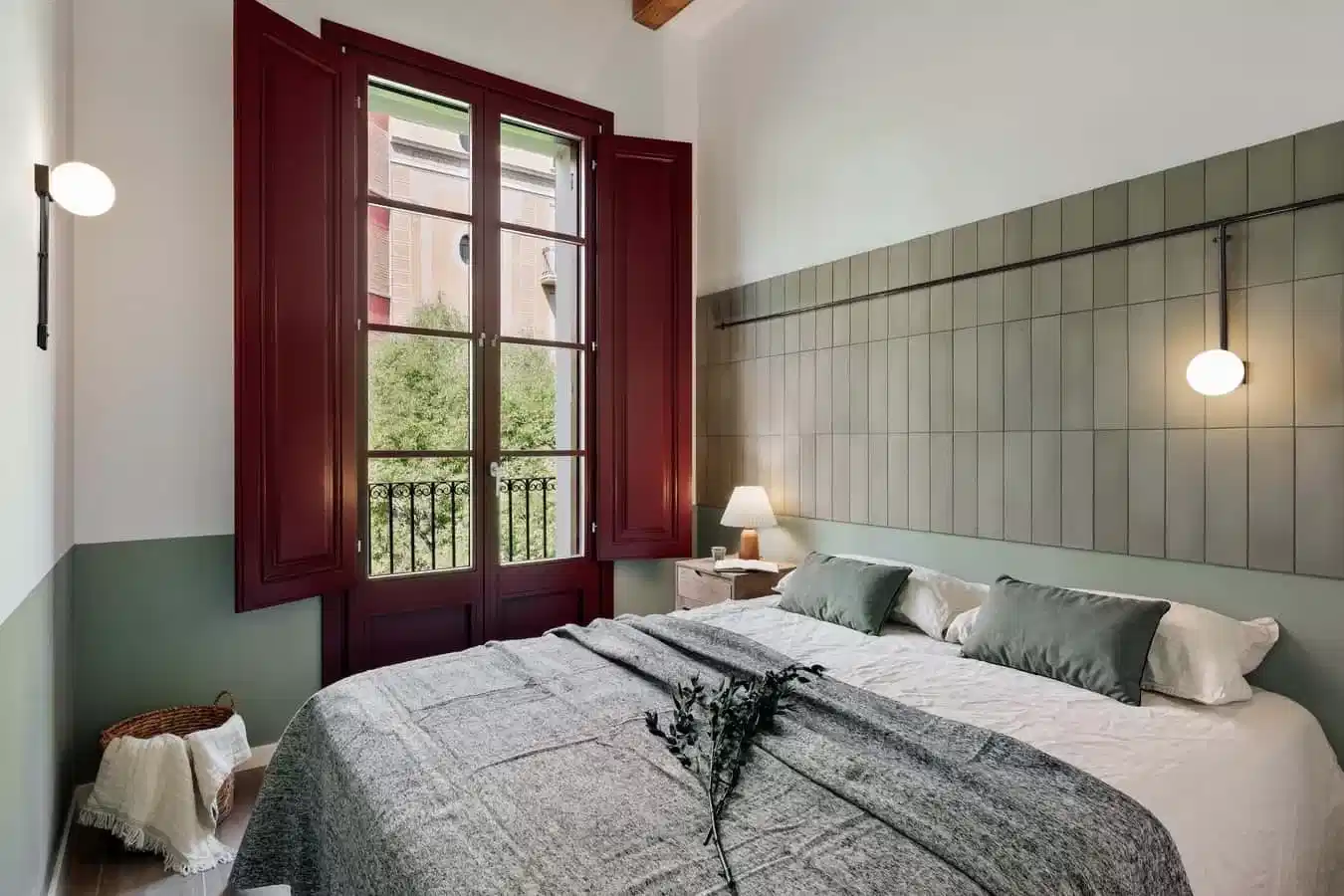 Amenities?w=400&h=260&fit=crop&q=40&auto=format&trim=auto