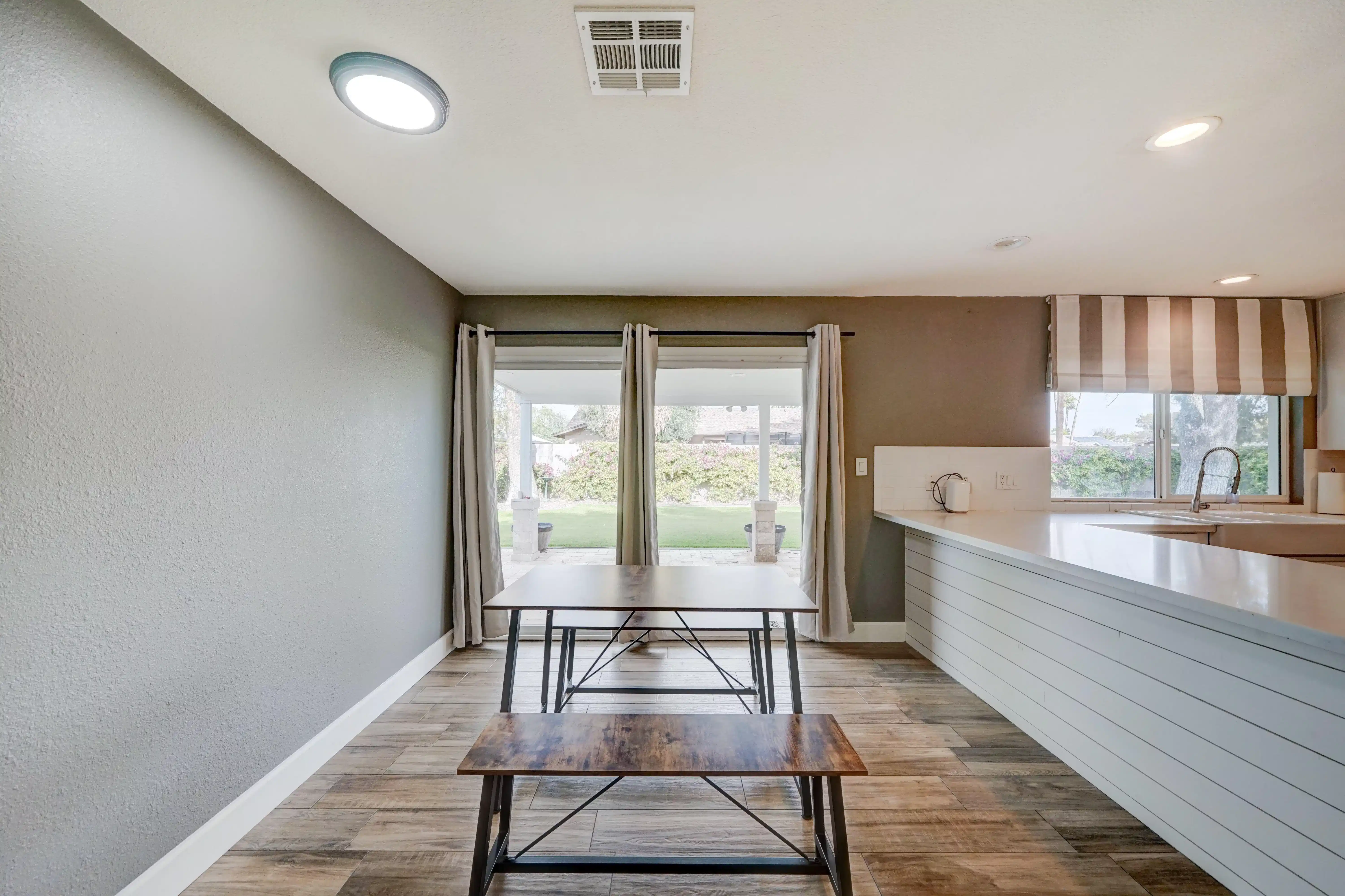 PDP 85202, Mesa - Mesa, Arizona, United States - Amenities